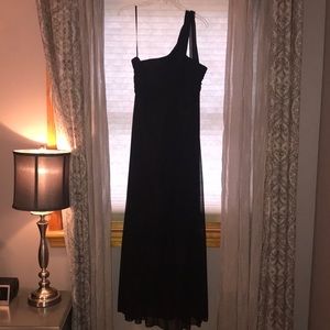 Stunning Black Evening Gown  - One Shoulder